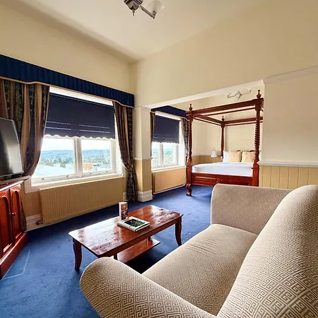 Carrington Hotel-2